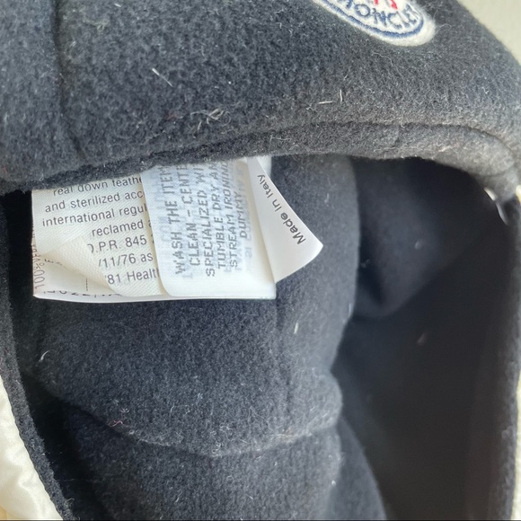 Moncler hat - Picture 6 of 12